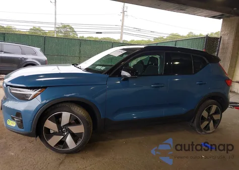 2023 Volvo Xc40 Recharge Pure Electric Twin Ultimate z USA, uszkodzony, nr VIN YV4ED3UM3P2089275